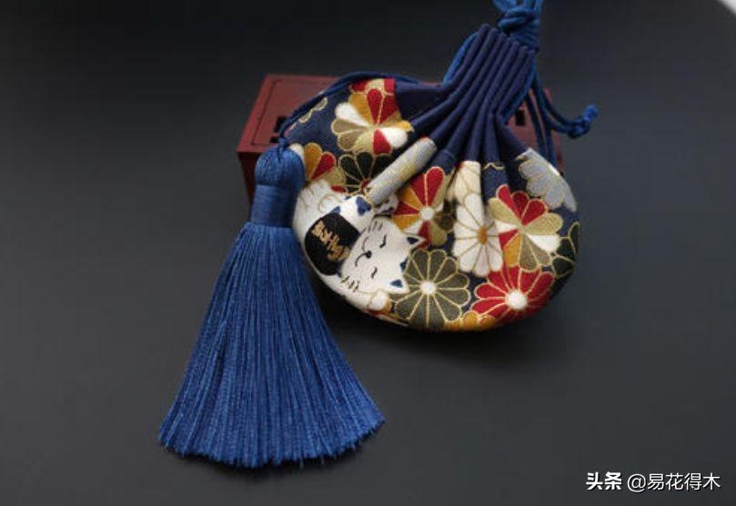 香水價格排名,??香水價格排名大解密??貴族香氛與平價之美的碰撞！
